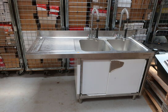 Arbejdsstation GGMGASTRO i rustfri m. 2x vaskeplads