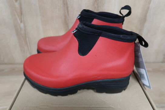 Small Bootie Hortus Red Str- 37