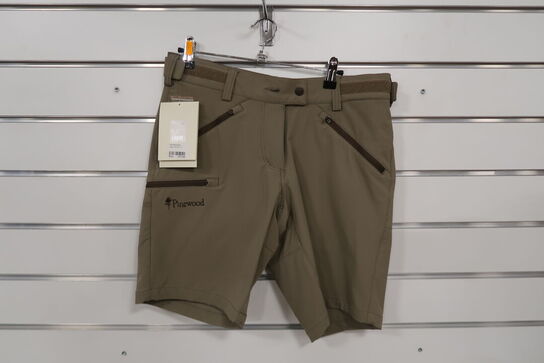 Pinewood Abisko SHORTS W Str. 38 Color 225