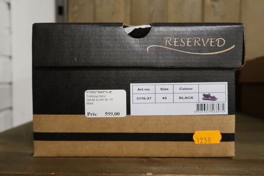 Reserved Trekking Herre Sandal Str 45