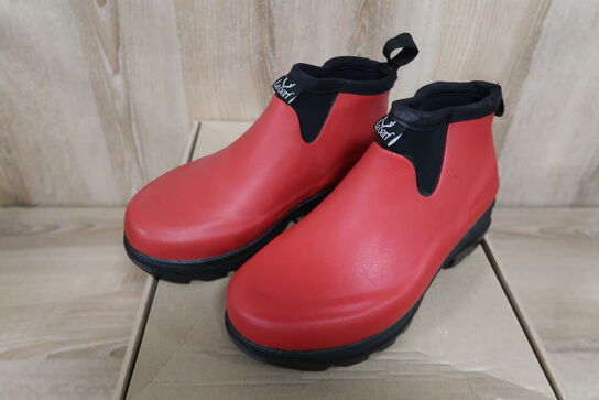 Small Bootie Hortus Red Str- 37