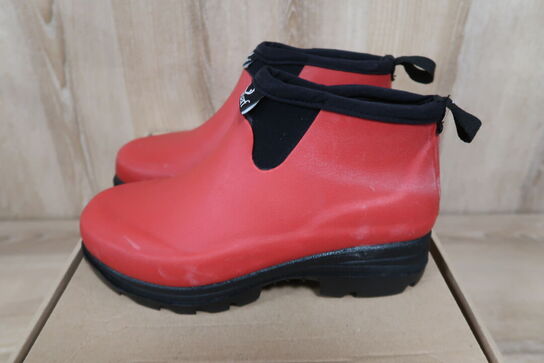 Small Bootie Hortus Red Str- 36