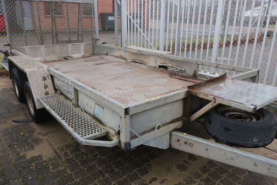 Maskintrailer VARIANT 3500 Kg