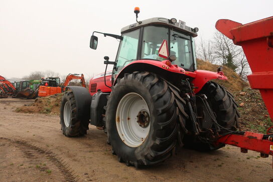 Traktor MASSEY FERGUSON MF 7490