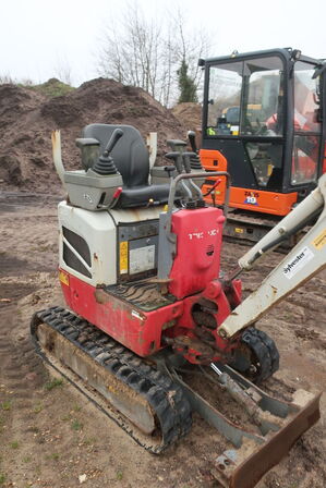 Minigravemaskine TAKEUCHI TB210R