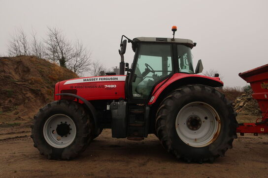 Traktor MASSEY FERGUSON MF 7490