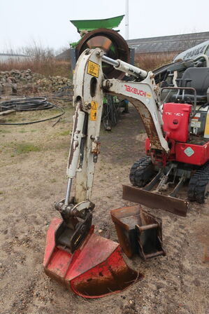 Minigravemaskine TAKEUCHI TB210R