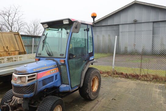 Traktor ISEKI TM3240 med fejekost NESBO