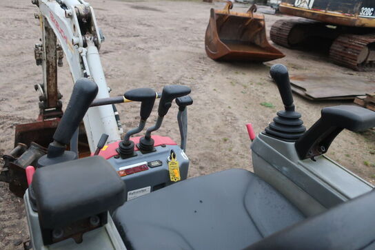 Minigravemaskine TAKEUCHI TB210R