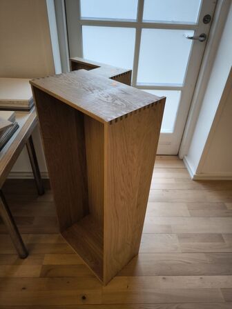 Skuffer af massiv egetræ