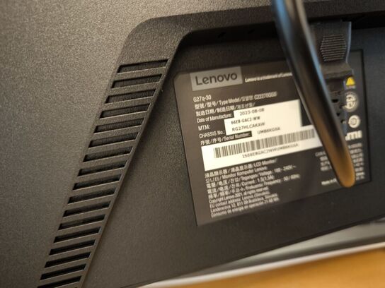 2 stk. skærme LENOVO G27Q-30 med holder, samt mus og tastatur