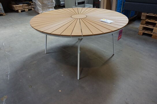 Kerteminde teak - nonwood havebord Ø150 cm, hvidt stel