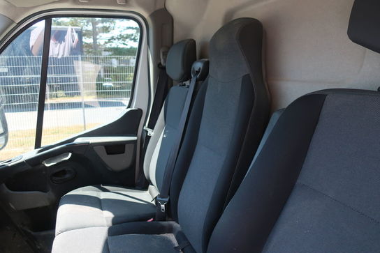 Varebil RENAULT Master 2.3 DCI 130 HK Van