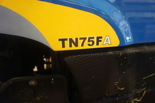 NEW HOLLAND TN75FA