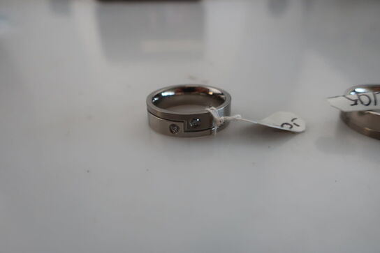 2 stk. ringe i titanium