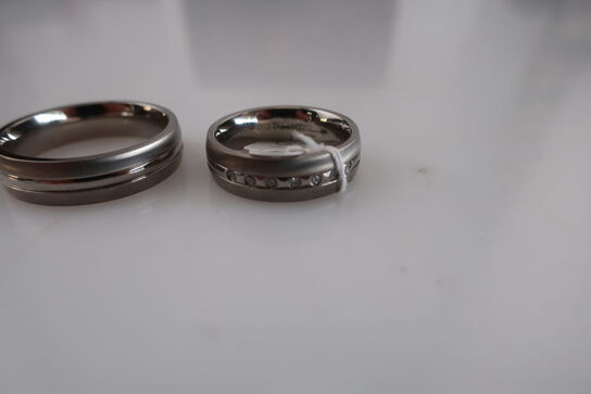 2 stk. ringe i titanium