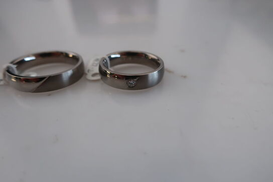 2 stk. ringe i titanium