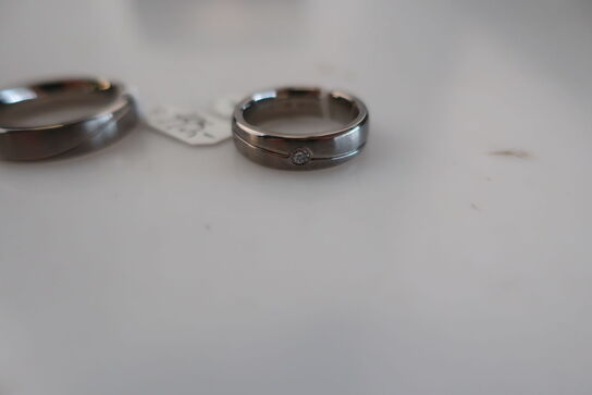 2 stk. ringe i titanium