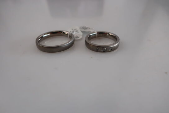 2 stk. ringe i titanium