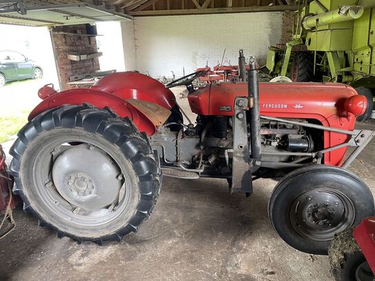 Traktor, MASSEY-FERGUSON 35 inkl. Frontlæsser