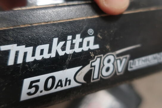 Akku slagskruetrækker MAKITA DTD154 med 3 stk. batterier 5 og 4 AH samt lader