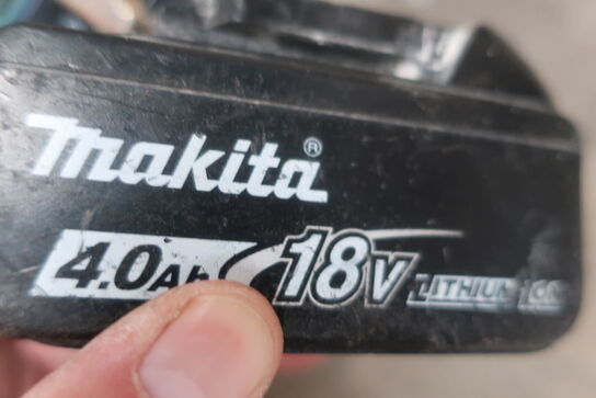 Akku slagskruetrækker MAKITA DTD154 med 3 stk. batterier 5 og 4 AH samt lader