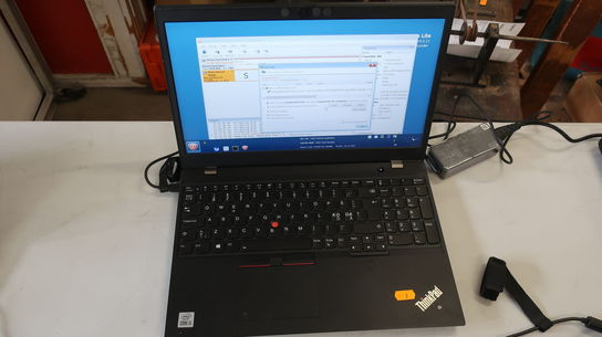 Bærbar computer LENOVO L15