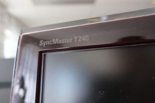 2 stk. monitors SAMSUNG SyncMaster T240, mus LOGITECH samt dockingstation LENOVO