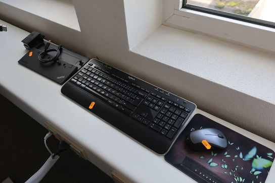 Dockingstation LENOVO samt mus og tastatur LOGITECH