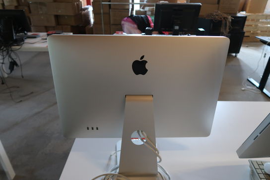 Apple Cinema Display 24"