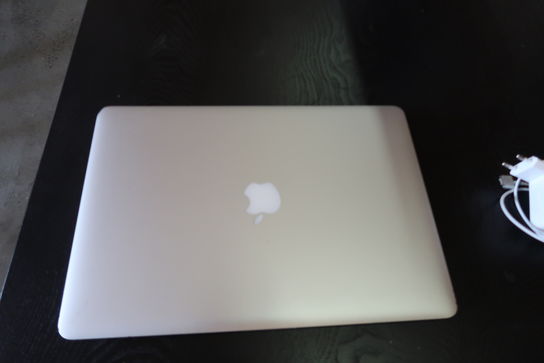 Apple MacBook Pro 15" I7-4770HQ Mid-2015