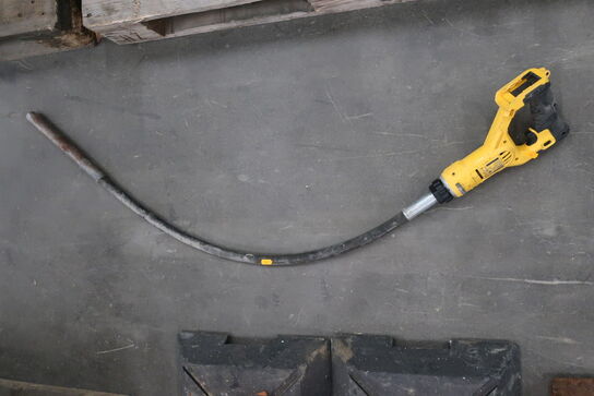 Betonvibrator DEWALT DCE531