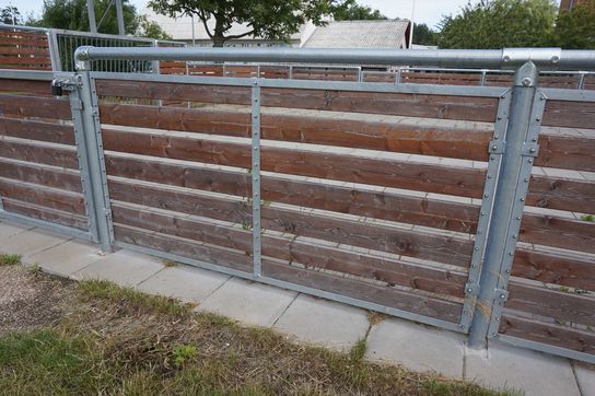 Boldbane Galvaniseret stål/træ 18,5x10M