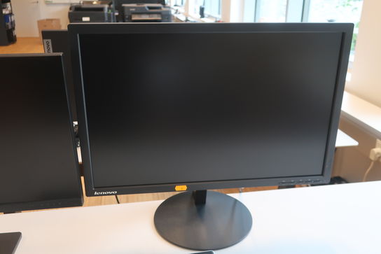 2 stk. skærm LENOVO og 20" og 23" og tastatur