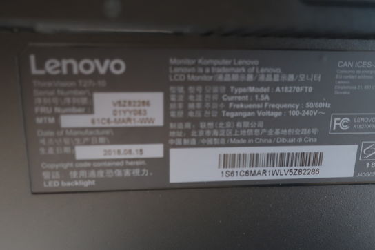 2 stk. skærm LENOVO og 27" og 23"  tastatur og mus