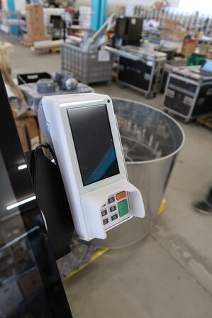 ELO Self-service stand with touch PC and payment terminal