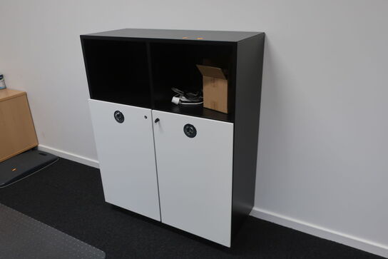 Skab CUBE Design uden indhold