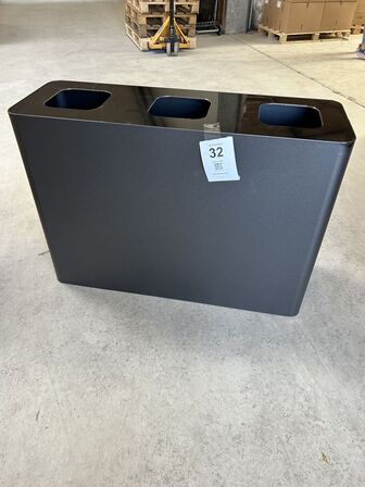 300 ltr. affaldscontainer SORT 