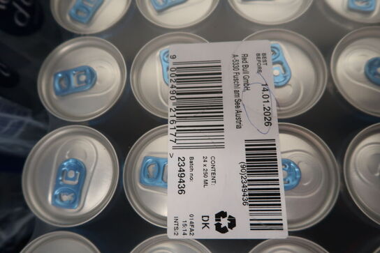 Div. Kildevand, energy drink REDBULL, juice CAPRI-SUN m.m.