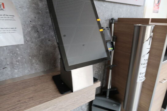 All-in-one touch computer ELO ESY22i5 med bonprinter samt dankortterminal