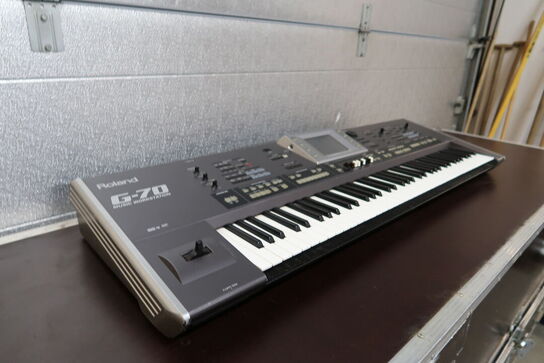 Roland G-70 Music Workstation