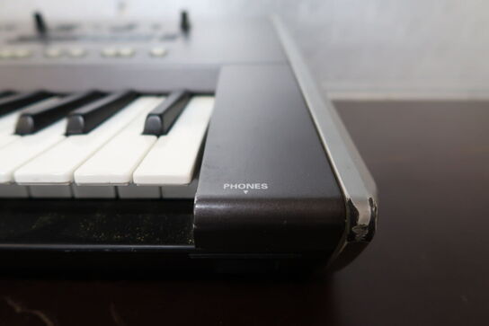 Roland G-70 Music Workstation