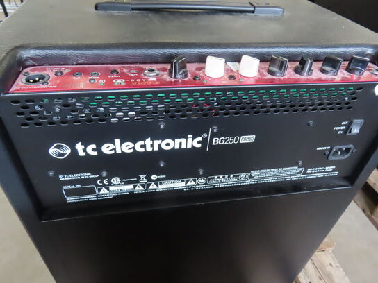Bas Forstærker - TC ELECTRONIC BG250-210
