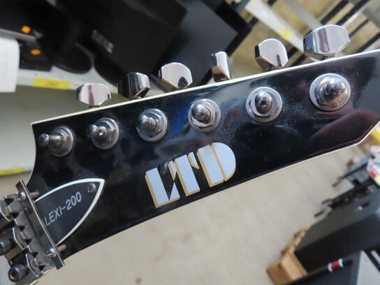 Guitar LTD LEXI-200 inkl. Stativ
