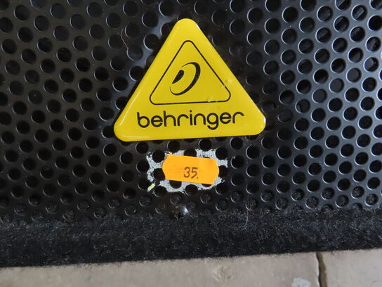 2 stk. Passive monitors BEHRINGER VP1220F