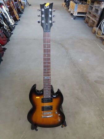 Guitar LTD VIPER-50 inkl. Stativ