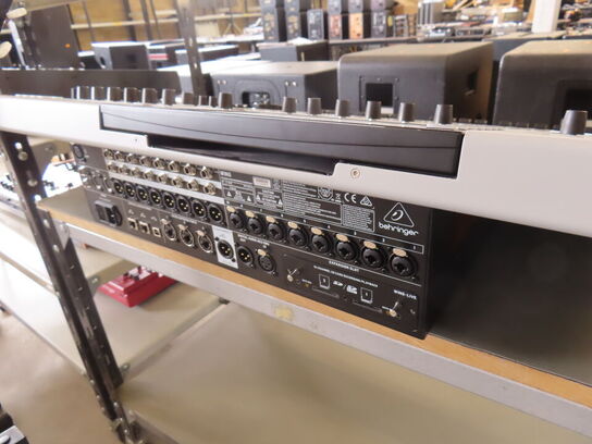 Digital Mixer BEHRINGER WING