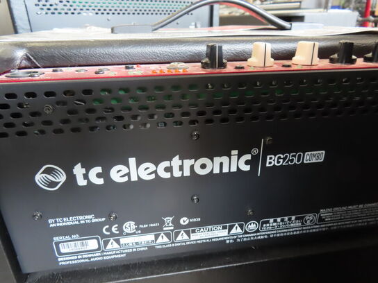 Bas Forstærker - TC ELECTRONIC BG250-115