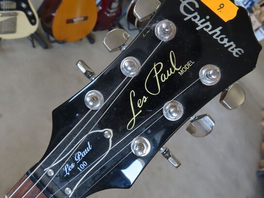 Guitar EPIPHONE LES PAUL 100 inkl. stativ