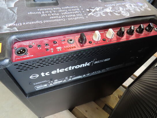 Bas Forstærker - TC ELECTRONIC BG250-115